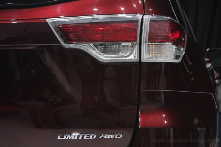 2014 Toyota Highlander taillamp