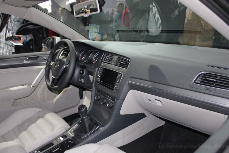 2015 VW Golf dashboard