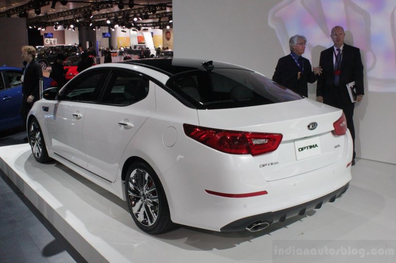 2014 Kia Optima rear three quarter