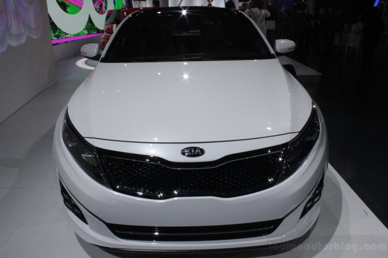 2014 Kia Optima front