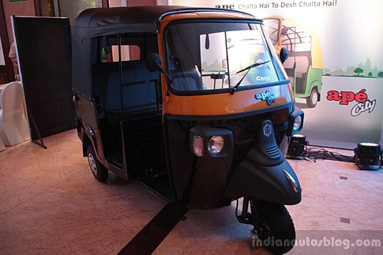 Piaggio Ape City black front