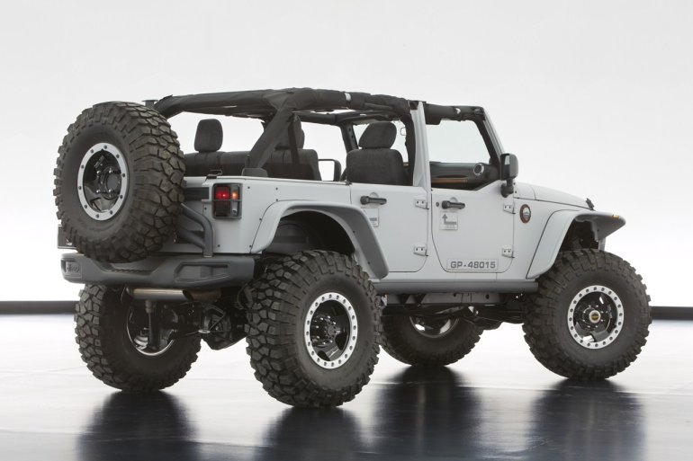 Jeep Wrangler Recon rear