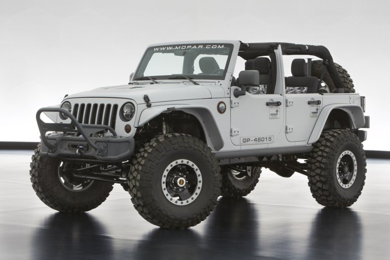 Jeep Wrangler Recon front
