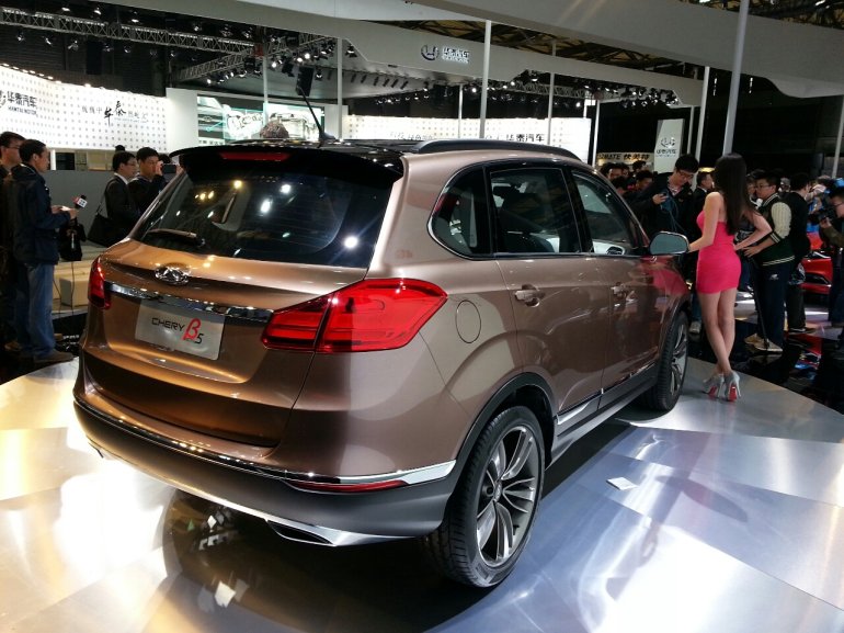 Chery Beta 5 concept rear three quarter at the 2013 Auto Shanghai