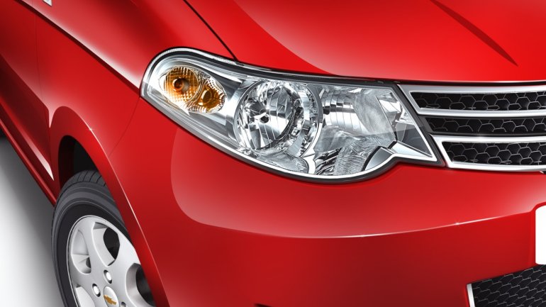 Chevrolet enjoy MPV headlamps