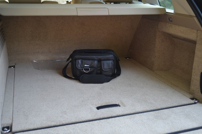 Range Rover boot space