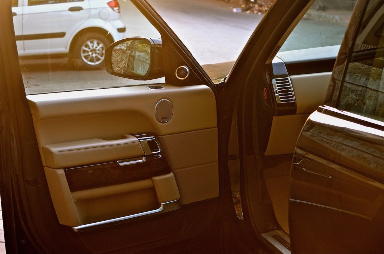 Range Rover door holders