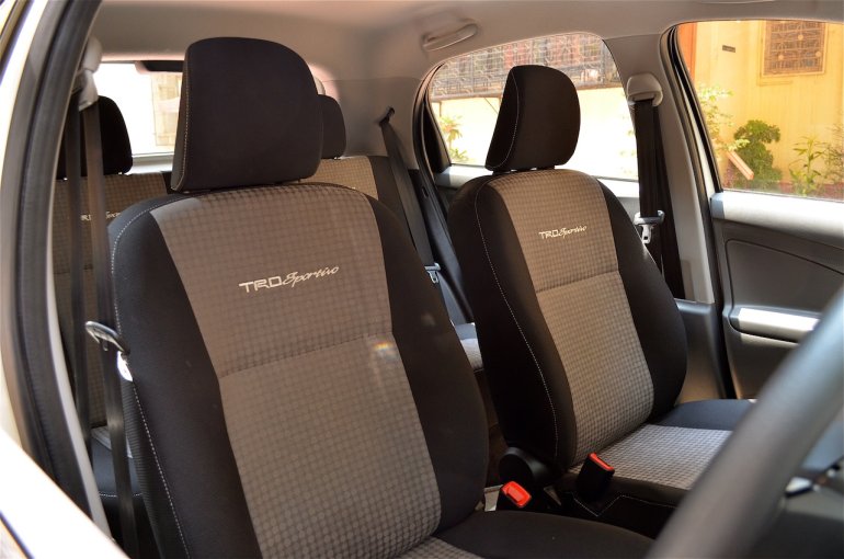 Front headrests on the Toyota Liva TRD Sportivo