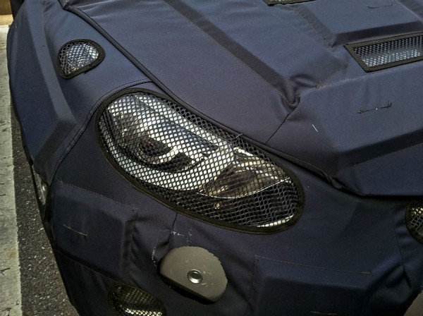 Hyundai Elantra facelift spy headlamps
