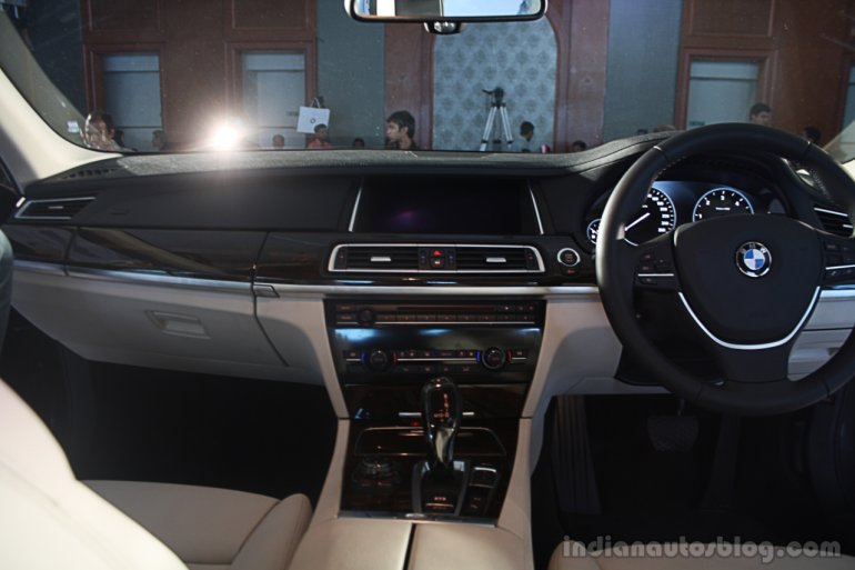 2013 BMW 7 series interior