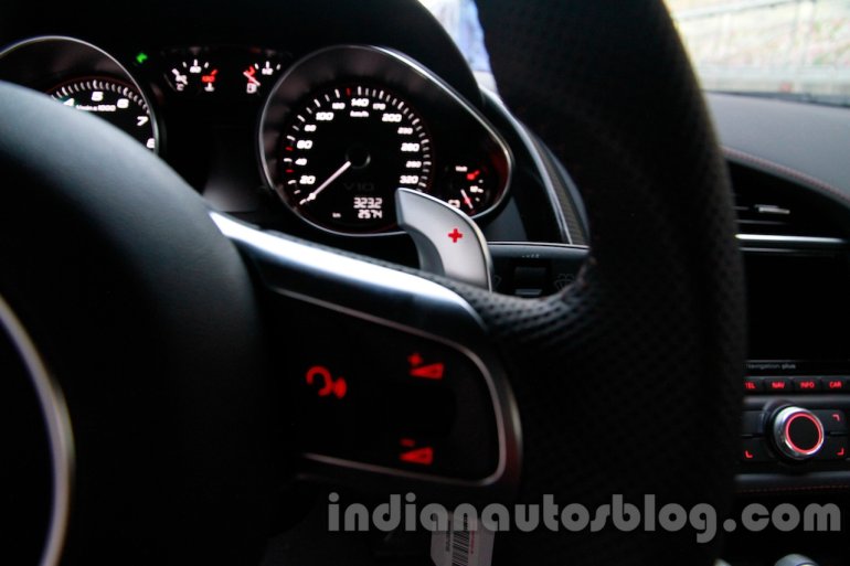 Audi R8 V10 Plus dials lit up