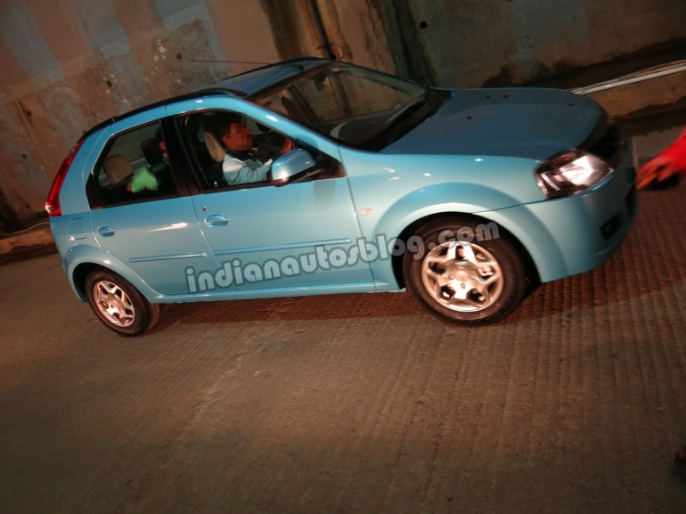 Mahindra Verito Vibe front quarter