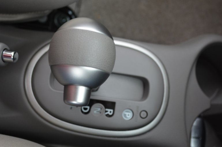 2013 Nissan Micra CVT automatic gearlever