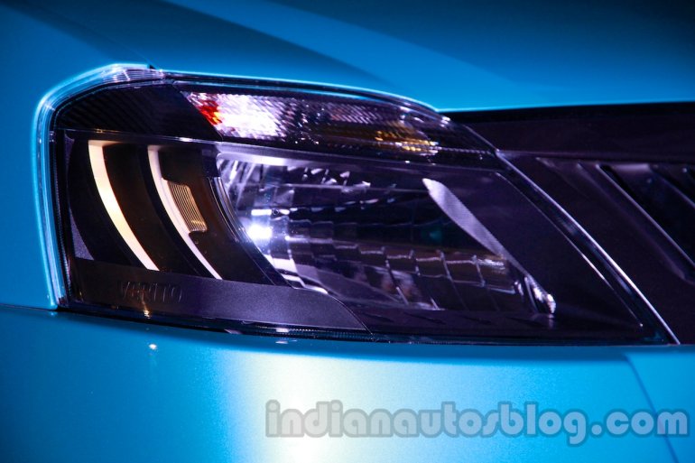 Mahindra Vibe headlamp