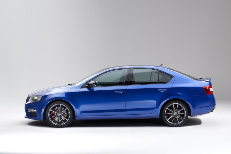 All-new-Skoda-Octavia-RS-side