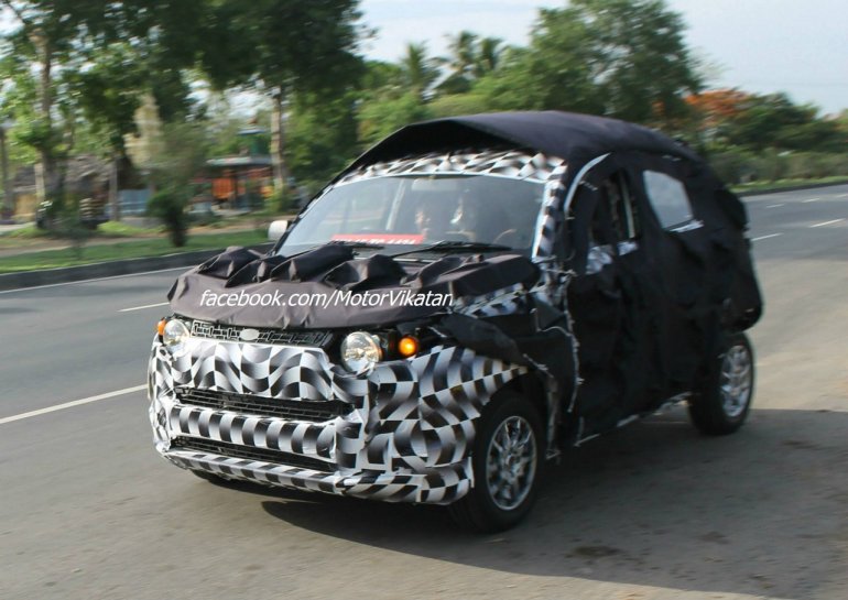 Front three quarter of the Mahindra S101 spied