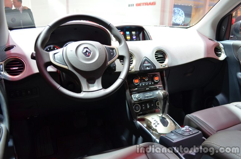 Dashboard of the 2014 Renault Koleos