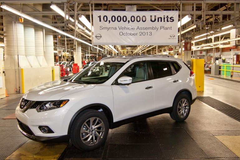 First 2014 Nissan Rogue (X-Trail) produced at Tennessee