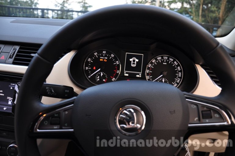 Skoda Octavia instrument binnacle