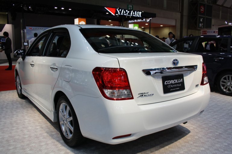 2013 Tokyo Motor Show Live - JDM Toyota Corolla Hybrid