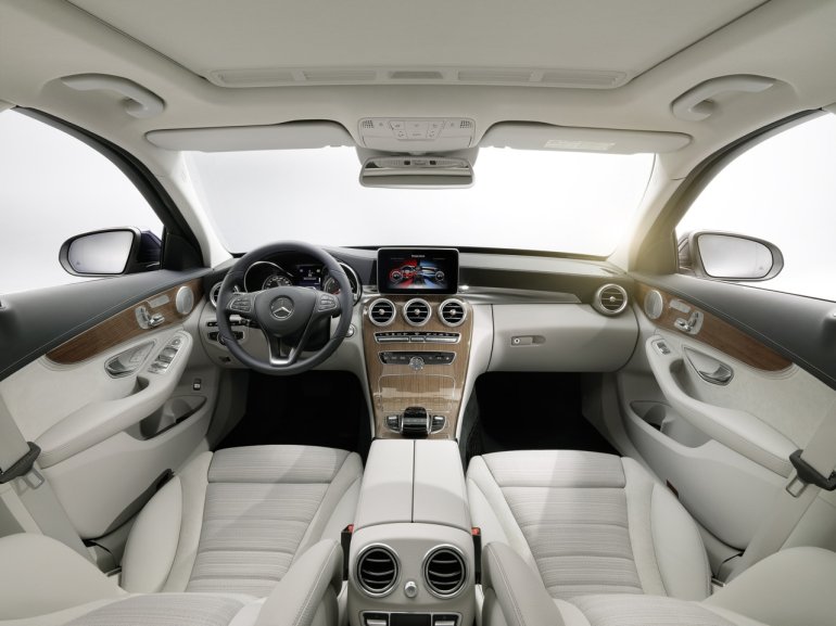 2015 Mercedes C-Class dashboard Exclusive Line