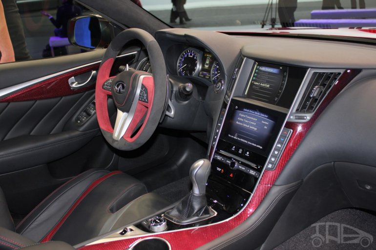 Infiniti Q50 Eau Rouge dashboard at NAIAS 2014
