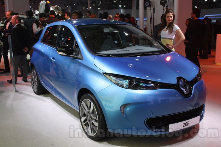 Renault ZOE front three quarter right live