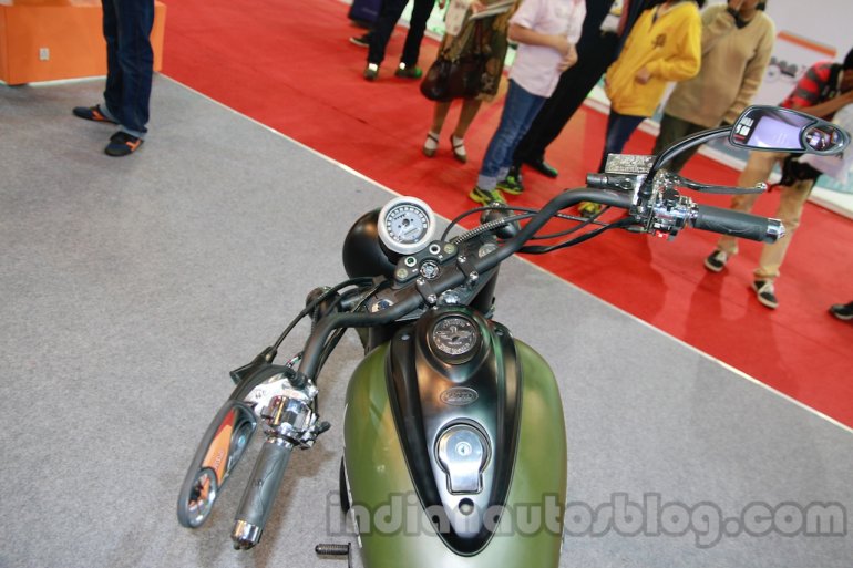 UM Renegade Commando handlebar live