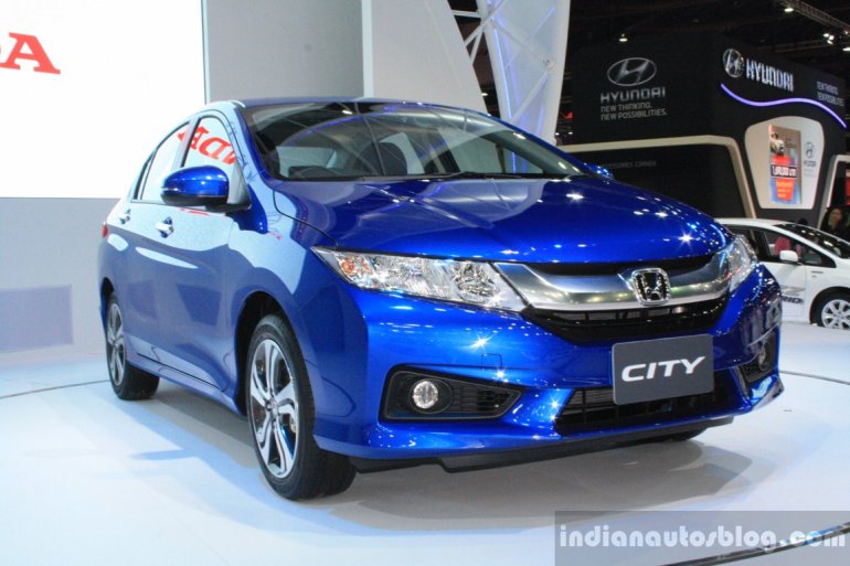 2014 Honda City at Bangkok Motor Show front quarter