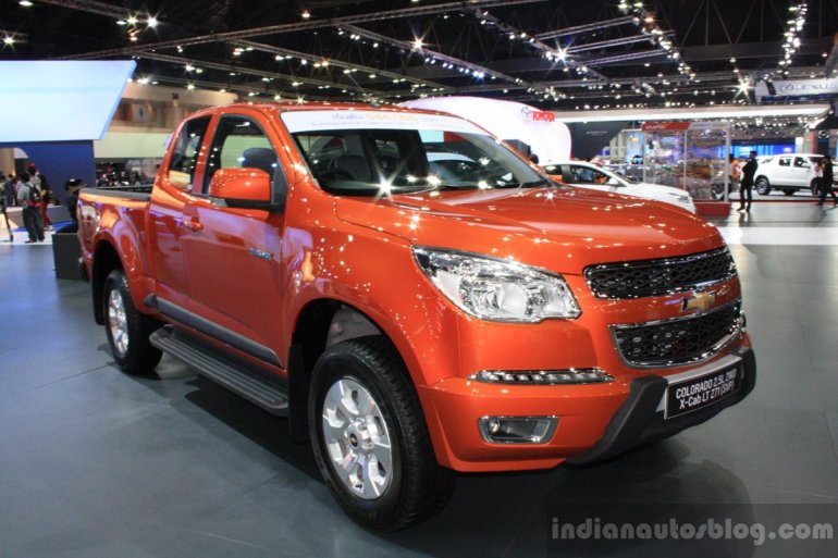 Chevrolet Colorado Special Edition at Bangkok Motor Show front quarter