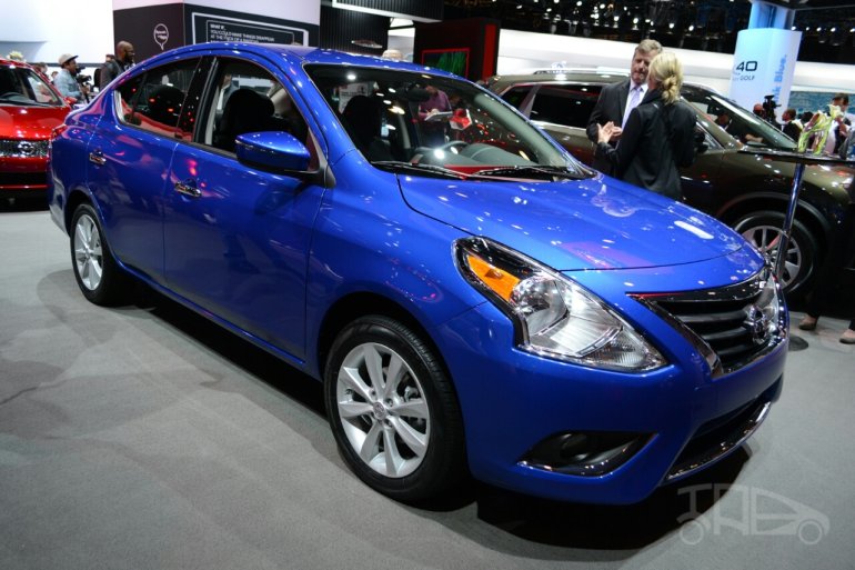 2015 Nissan Versa facelift at 2014 New York Auto Show - front three quarter
