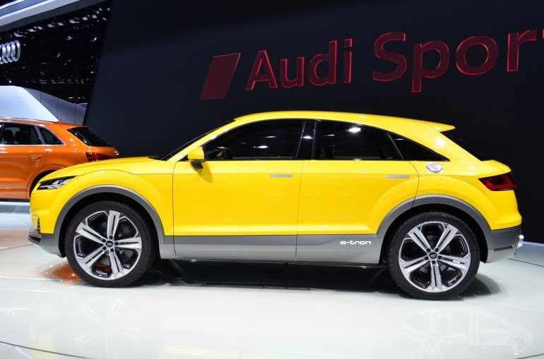 Audi TT Offroad Concept side