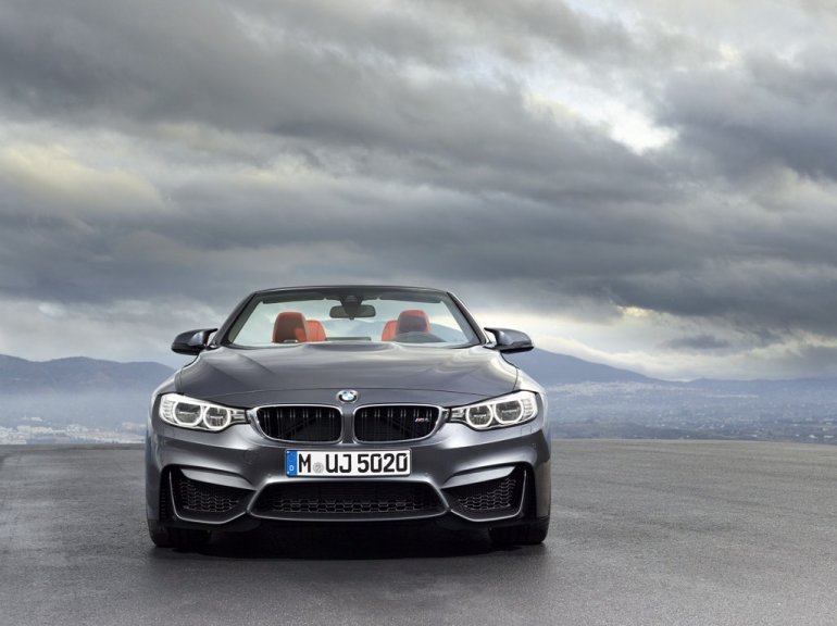 BMW M4 Convertible front press shot