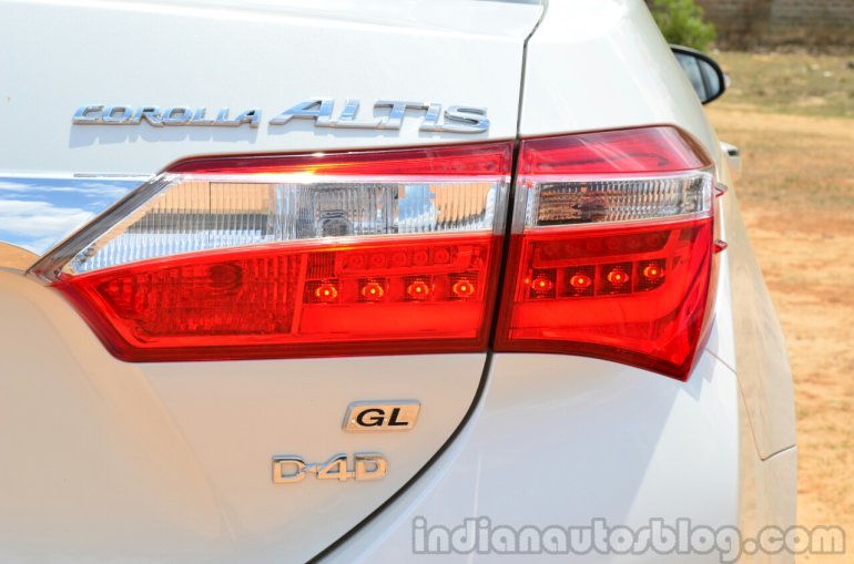 2014 Toyota Corolla Altis Diesel Review taillights