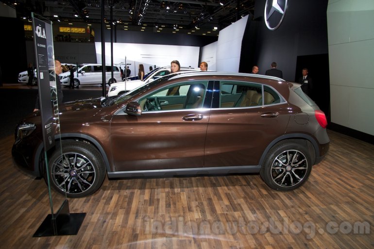 Mercedes GLA profile at the Moscow Motorshow 2014