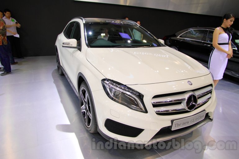Mercedes GLA front three quarters at the Indonesia International Motor Show 2014