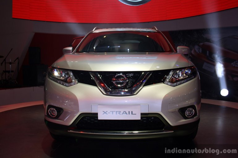 New Nissan X-Trail front at CAMPI 2014