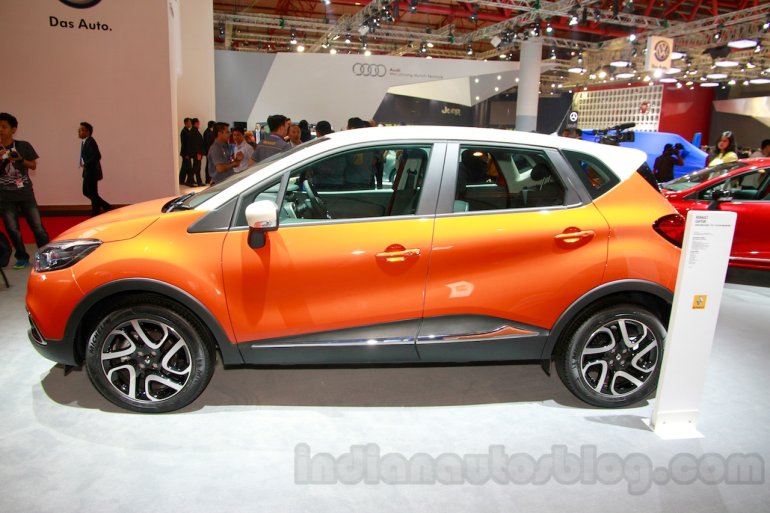 Renault Captur mini SUV - Indonesia Live