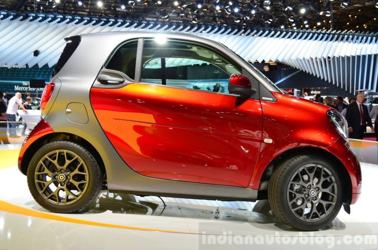 2015 Smart ForTwo side at 2014 Paris Motor Show