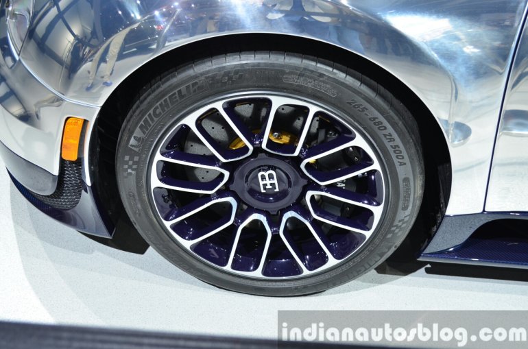 Bugatti Veyron Grand Sport Vitesse Ettore Bugatti wheel at 2014 Paris Motor Show