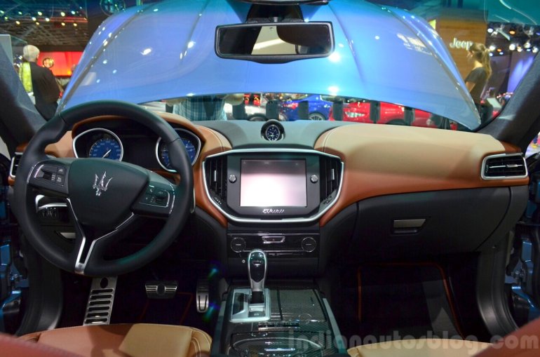 Maserati Ghibli Ermenegildo Zegna Edition interior at the 2014 Paris Motor Show