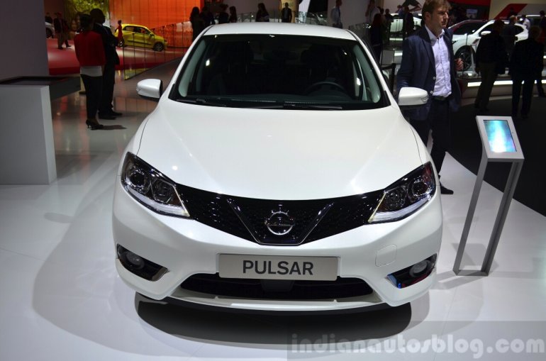 Nissan Pulsar front at the 2014 Paris Motor Show