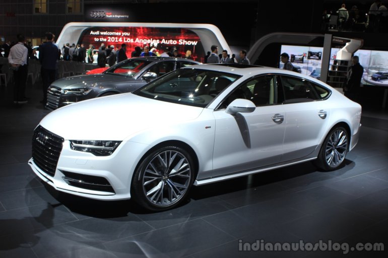 2016 Audi A7 front three quarters at the 2014 Los Angeles Auto Show
