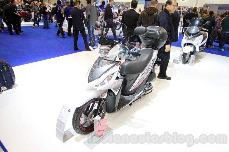 Suzuki Address front quarters at EICMA 2014
