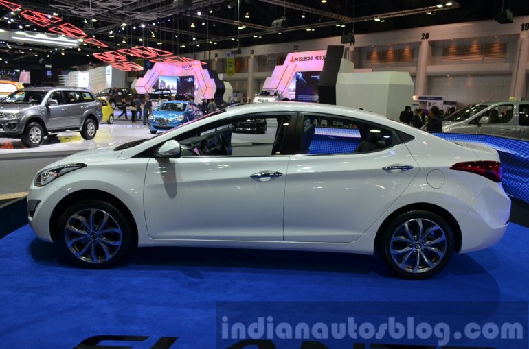 Hyundai Elantra facelift side at the 2014 Thailand International Motor Expo