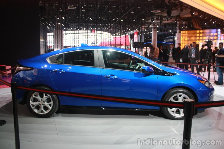2016 Chevrolet Volt side at the 2015 Detroit Auto Show