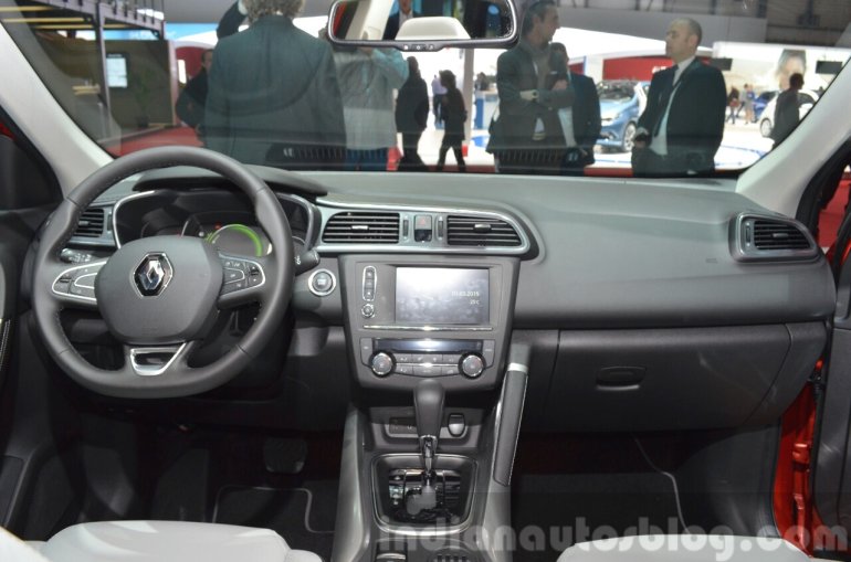 2015 Renault Kadjar dashboard at 2015 Geneva Motor Show