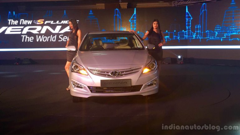 Hyundai Verna facelift India launch live front
