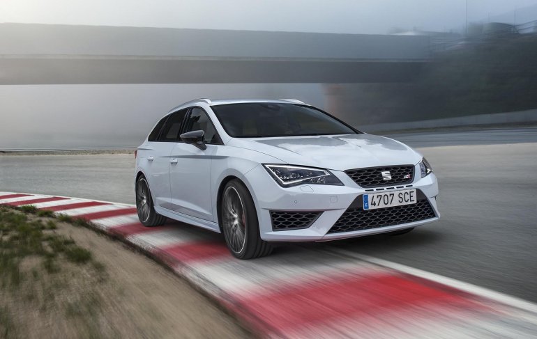 Seat Leon ST Cupra press shot