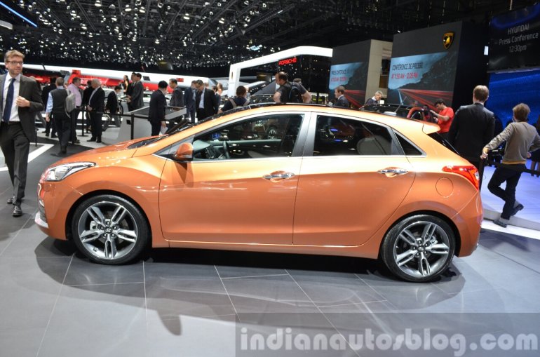 2015 Hyundai i30 Turbo side at the 2015 Geneva Motor Show